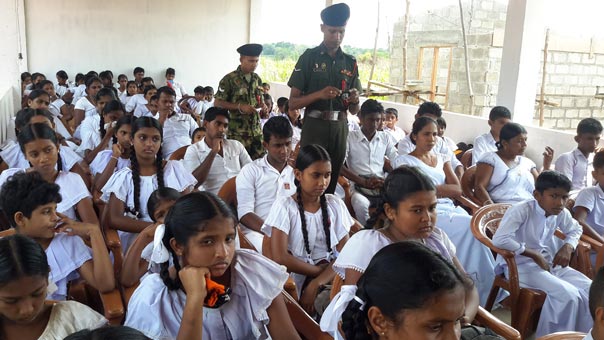 30. වැලිඔය ශ්‍රි සීලමිත්‍ර පාසල සඳහා නිළ ඇදුම් ප්‍රධානය