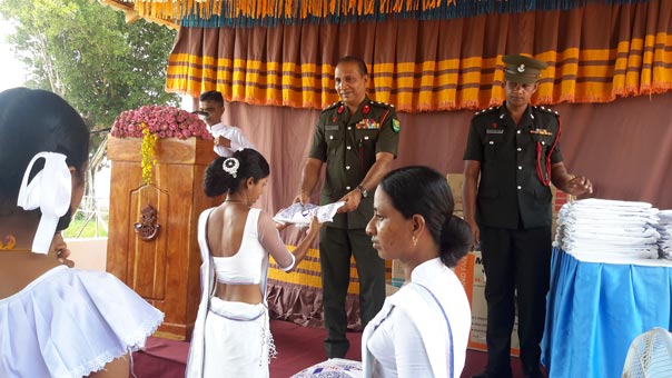 30. වැලිඔය ශ්‍රි සීලමිත්‍ර පාසල සඳහා නිළ ඇදුම් ප්‍රධානය