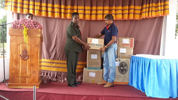 30. වැලිඔය ශ්‍රි සීලමිත්‍ර පාසල සඳහා නිළ ඇදුම් ප්‍රධානය