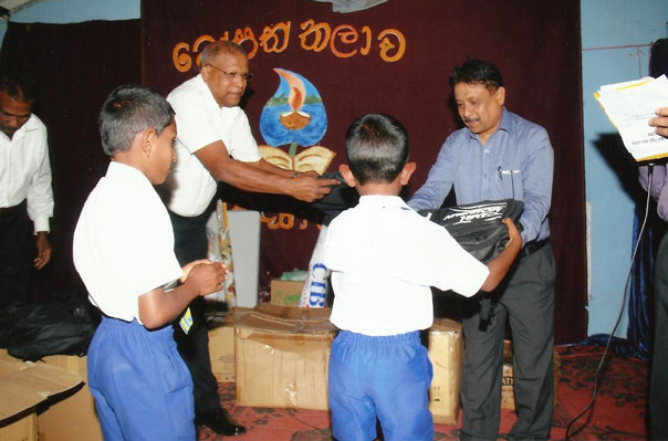 35. බෝපත්තලාව විදුහල සඳහා නිළ ඇදුම් ප්‍රධානය