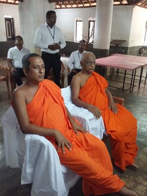 33. මාහිම්පිටිය ශ්‍රි ජයසුන්දරාරාම දහම් පාසල සඳහා නිළ ඇදුම් ප්‍රධානය